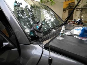 Dán kính ô tô: Bí quyết bảo vệ toàn diện cho xế cưng của bạn